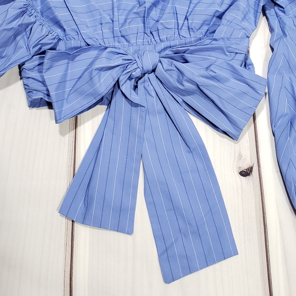 Likely Bubble Sleeve Boyfriend Tie Detail Top - Picture 4 of 10